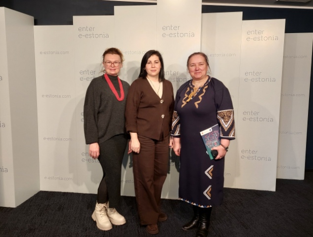 Команда ТНПУ Боднар Оксана, Брна Ольга, Закордонець Наталія